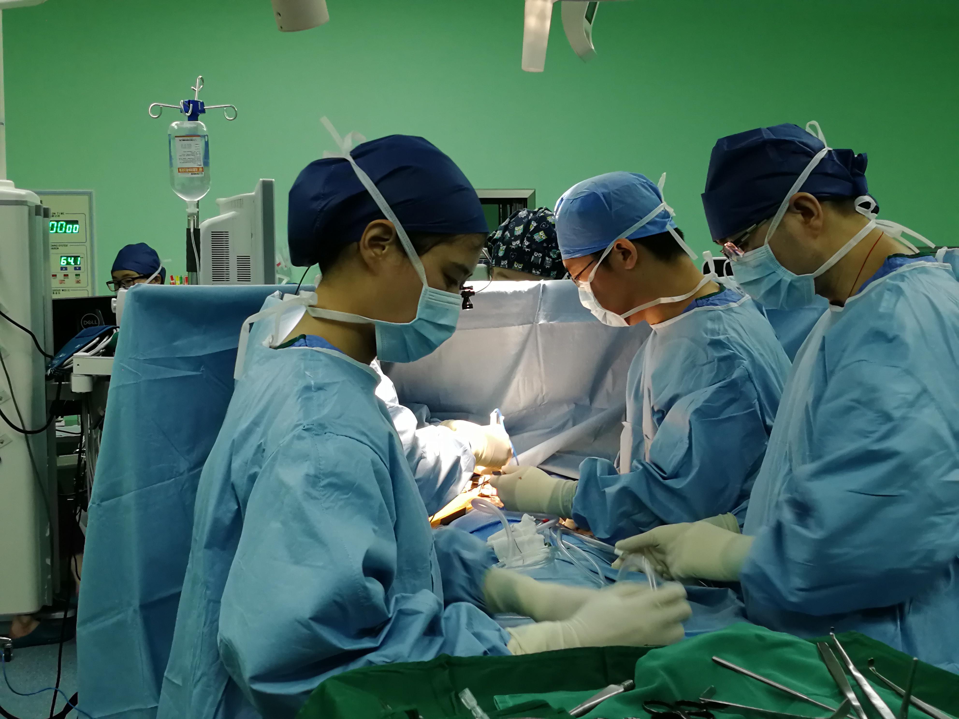 阜阳民生医院武汉亚心阜阳医院成功完成首例微创先天性心脏病手术